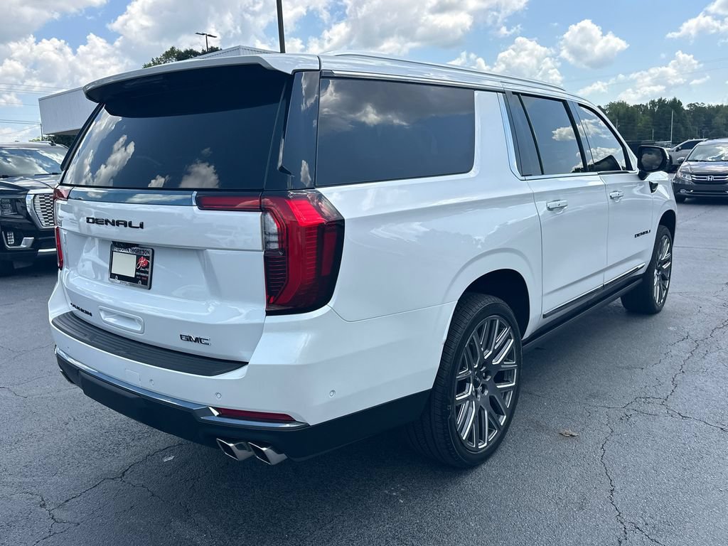 Used 2025 GMC Yukon XL Denali Ultimate w/ LPO, Floor Liner Package AWD/4WD image 6