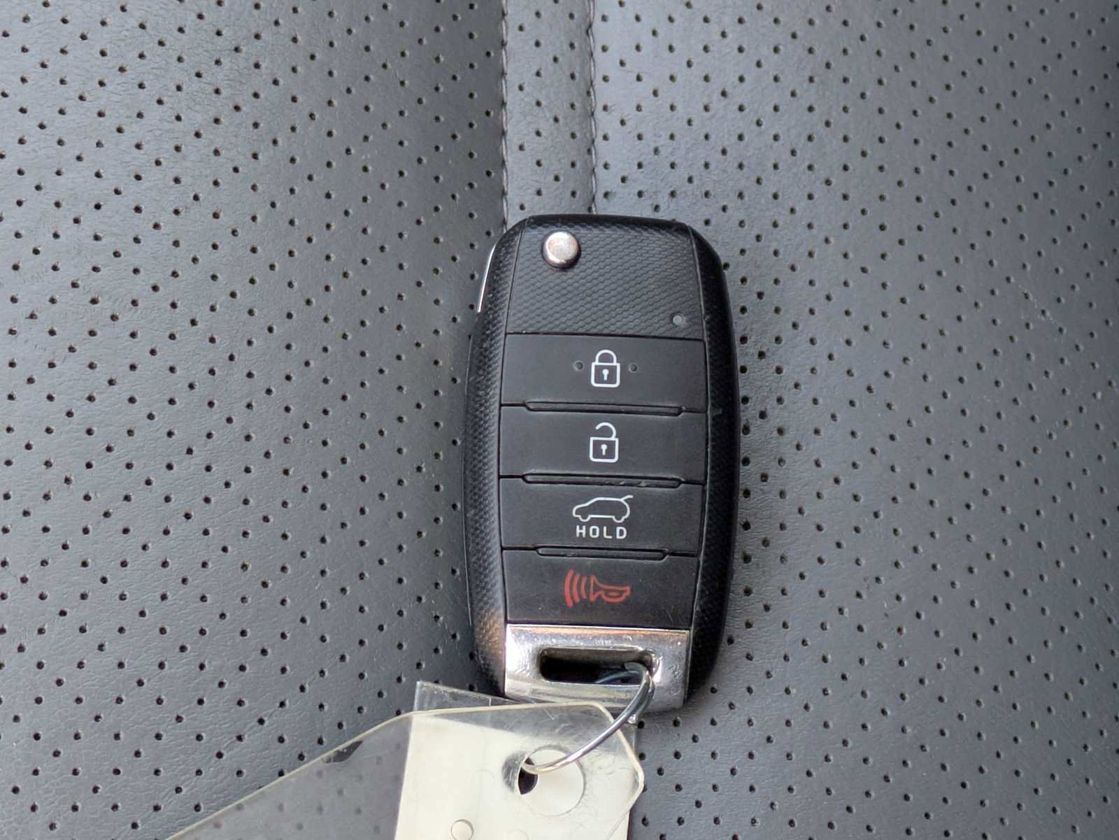 Used 2016 Kia Sorento EX image 31