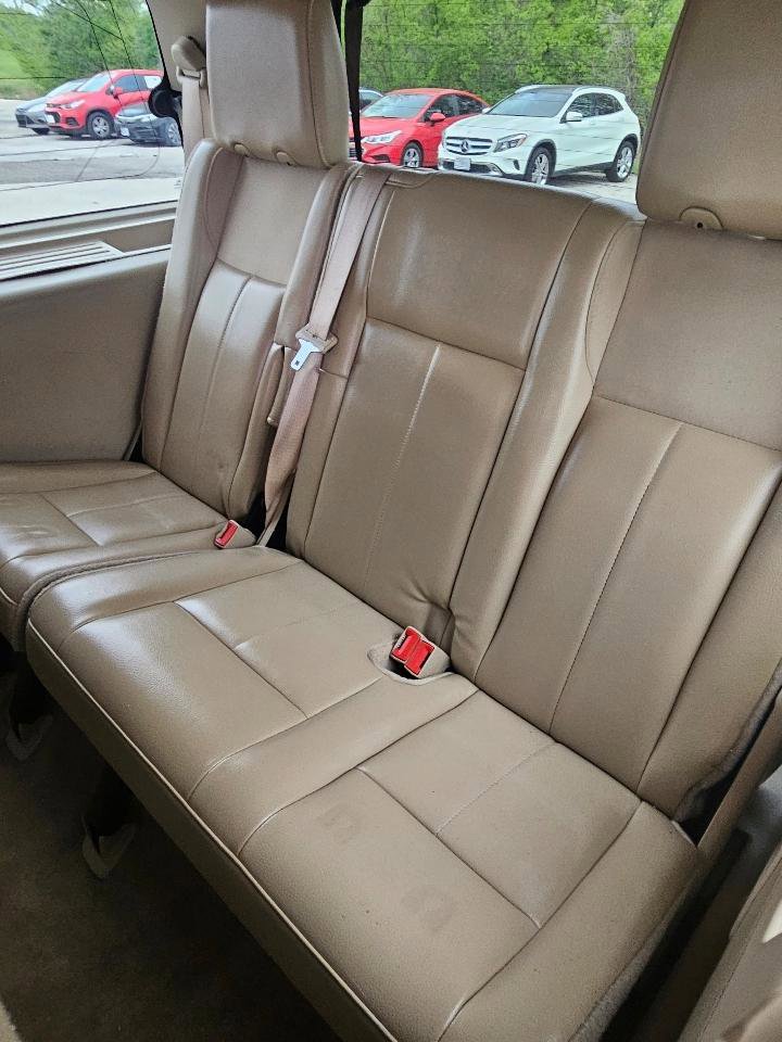 Used 2011 Ford Expedition XLT w/ 201A Rapid Spec Order Code RWD image 21