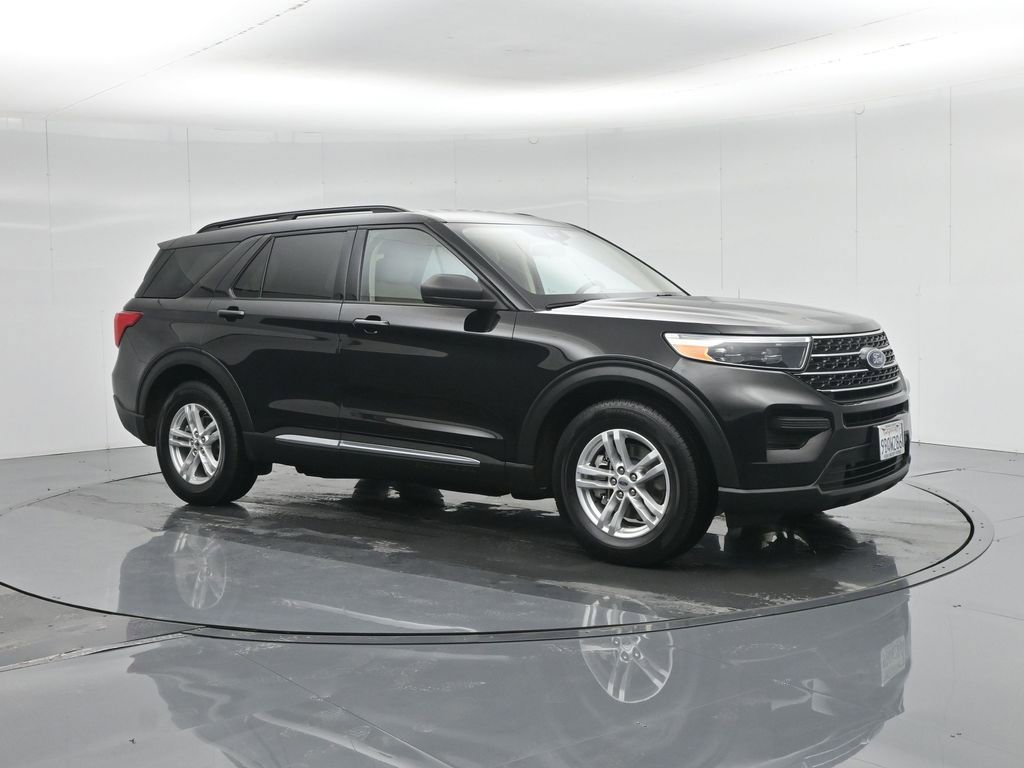 Used 2022 Ford Explorer XLT image 27
