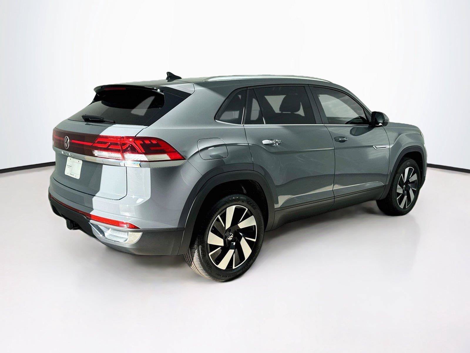 New 2026 Volkswagen Atlas Cross Sport SE FWD image 2