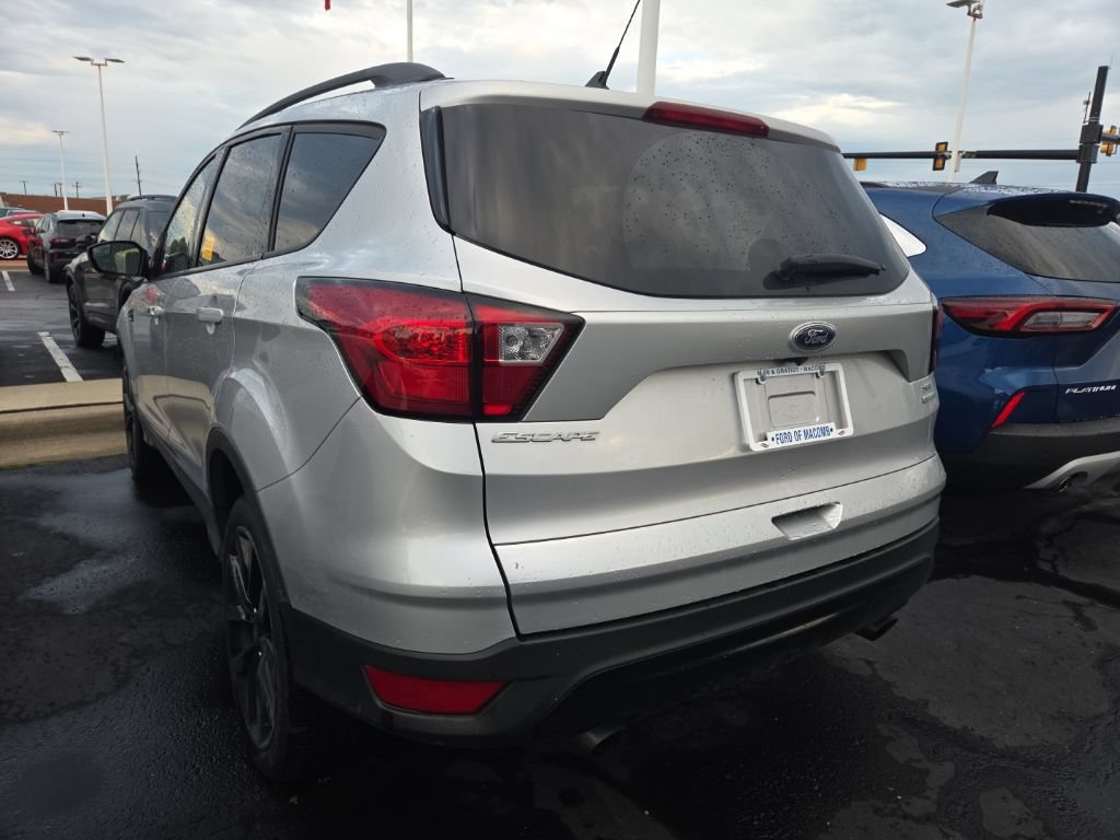 Used 2019 Ford Escape SE FWD image 6
