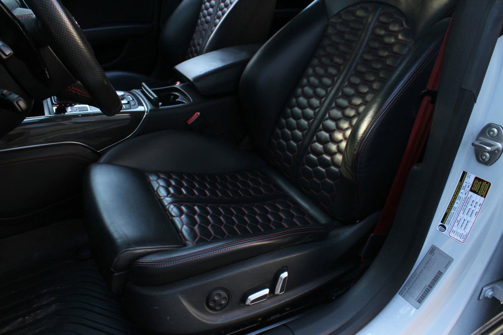 Used 2014 Audi RS 7 Prestige w/ Dynamic Package AWD/4WD image 17