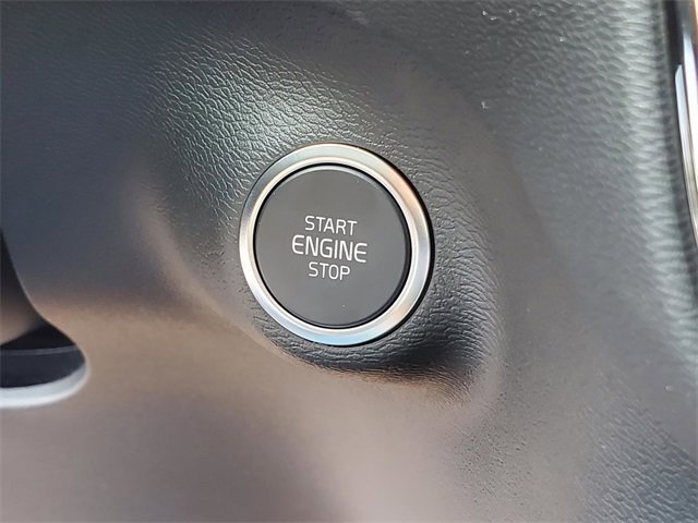 New 2026 Volvo XC40 B5 Core w/ Climate Package image 20