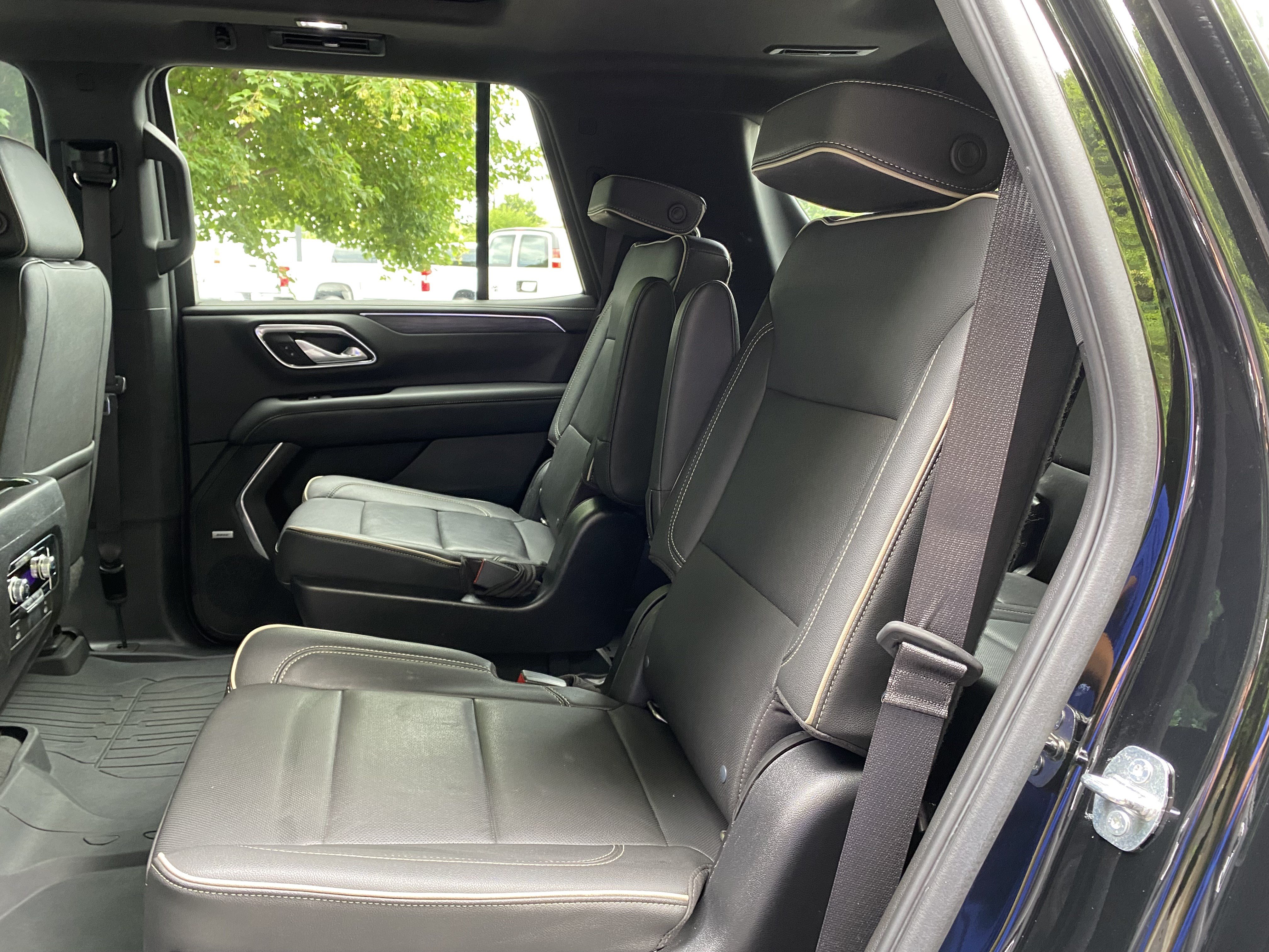 Used 2022 GMC Yukon SLT RWD image 37