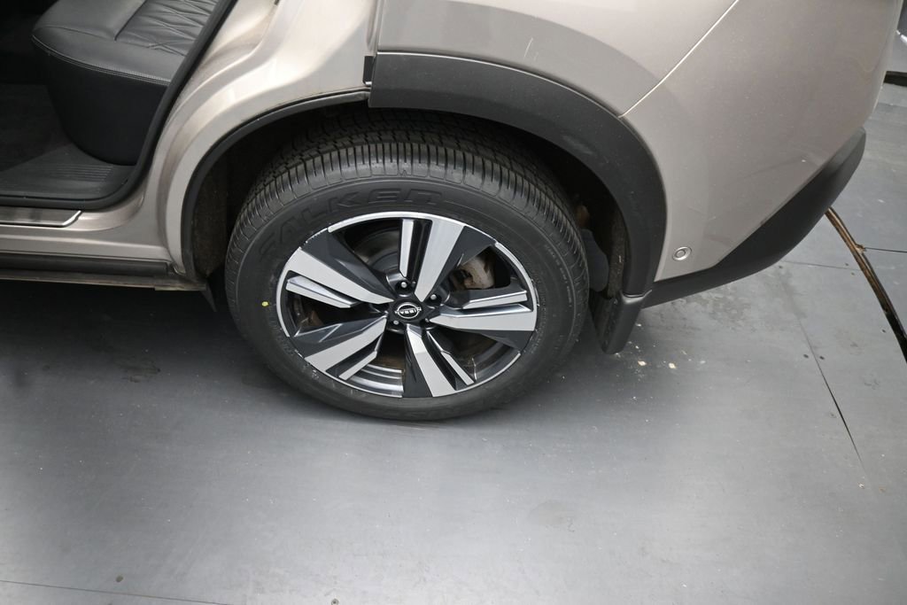 Used 2023 Nissan Rogue Platinum w/ Platinum Premium Package AWD/4WD image 13