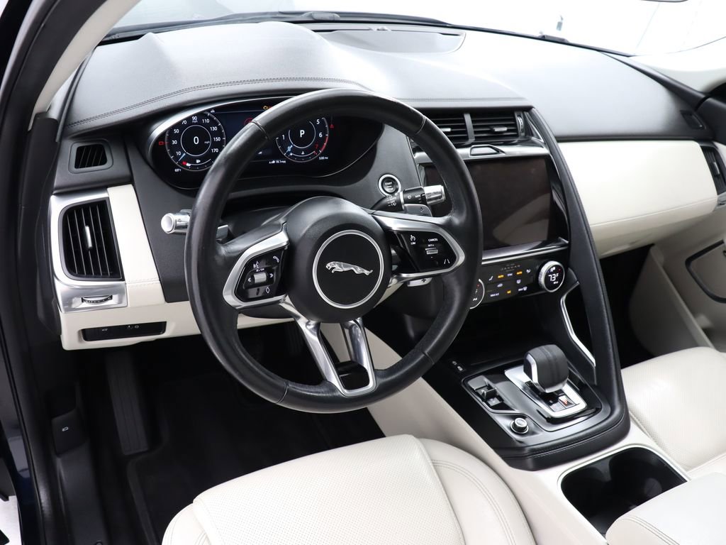 Used 2022 Jaguar E-PACE SE image 18