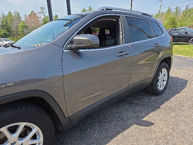 Used 2014 Jeep Cherokee Latitude w/ Cold Weather Group FWD image 30