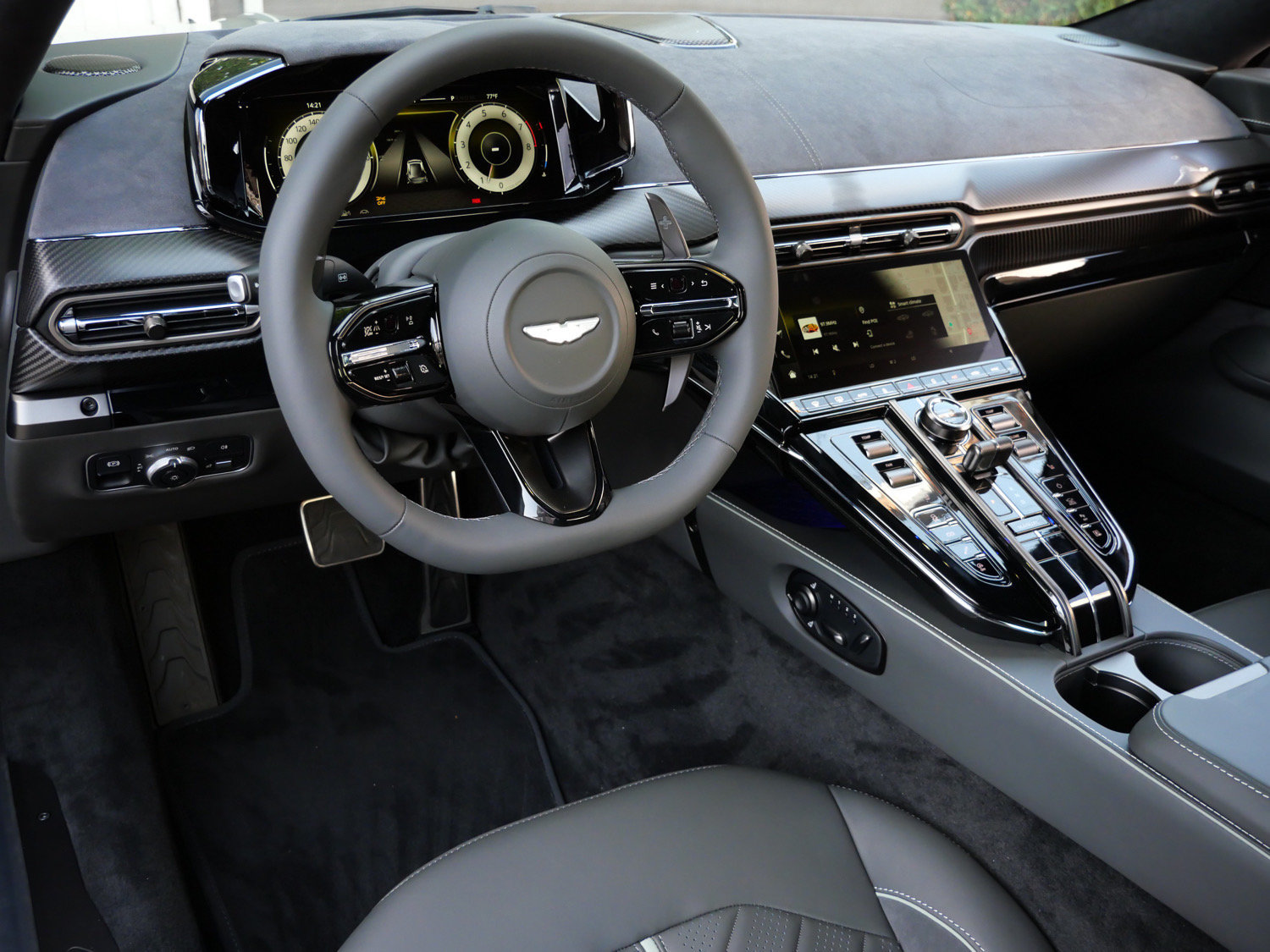 New 2026 Aston Martin V8 Vantage S RWD image 3