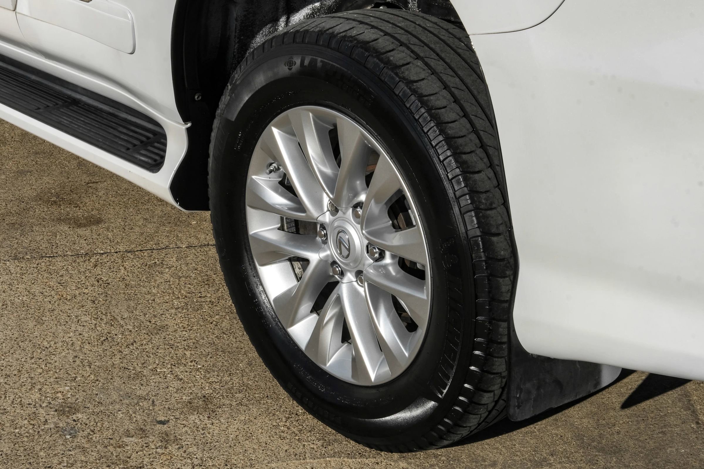 Used 2017 Lexus GX 460 image 64