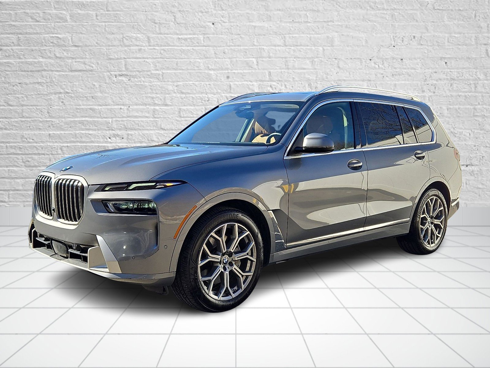 Used 2024 BMW X7 xDrive40i w/ Premium Package AWD/4WD image 3