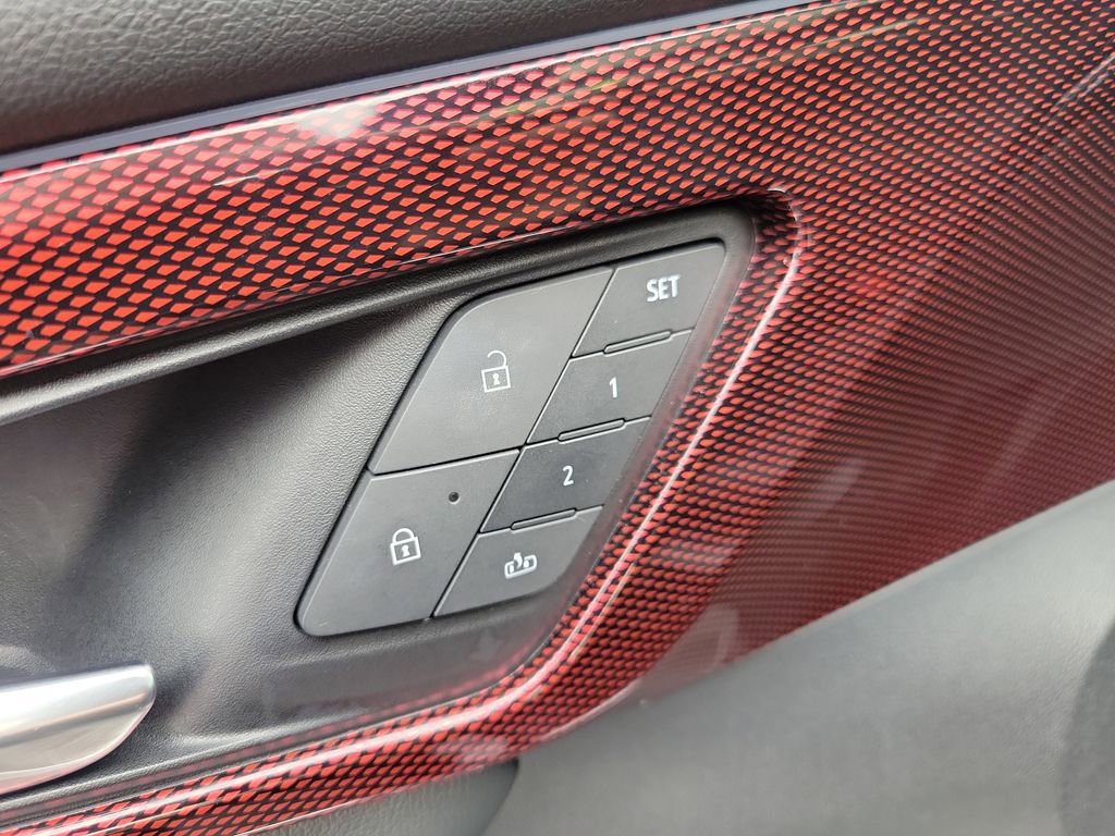 Used 2024 Chevrolet Traverse RS image 25