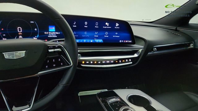 Used 2024 Cadillac Lyriq Tech RWD image 46