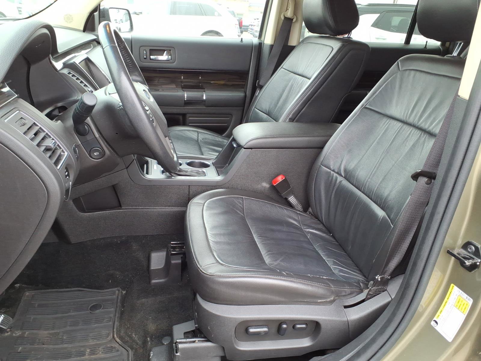 Used 2014 Ford Flex SEL w/ Equipment Group 202A AWD/4WD image 9