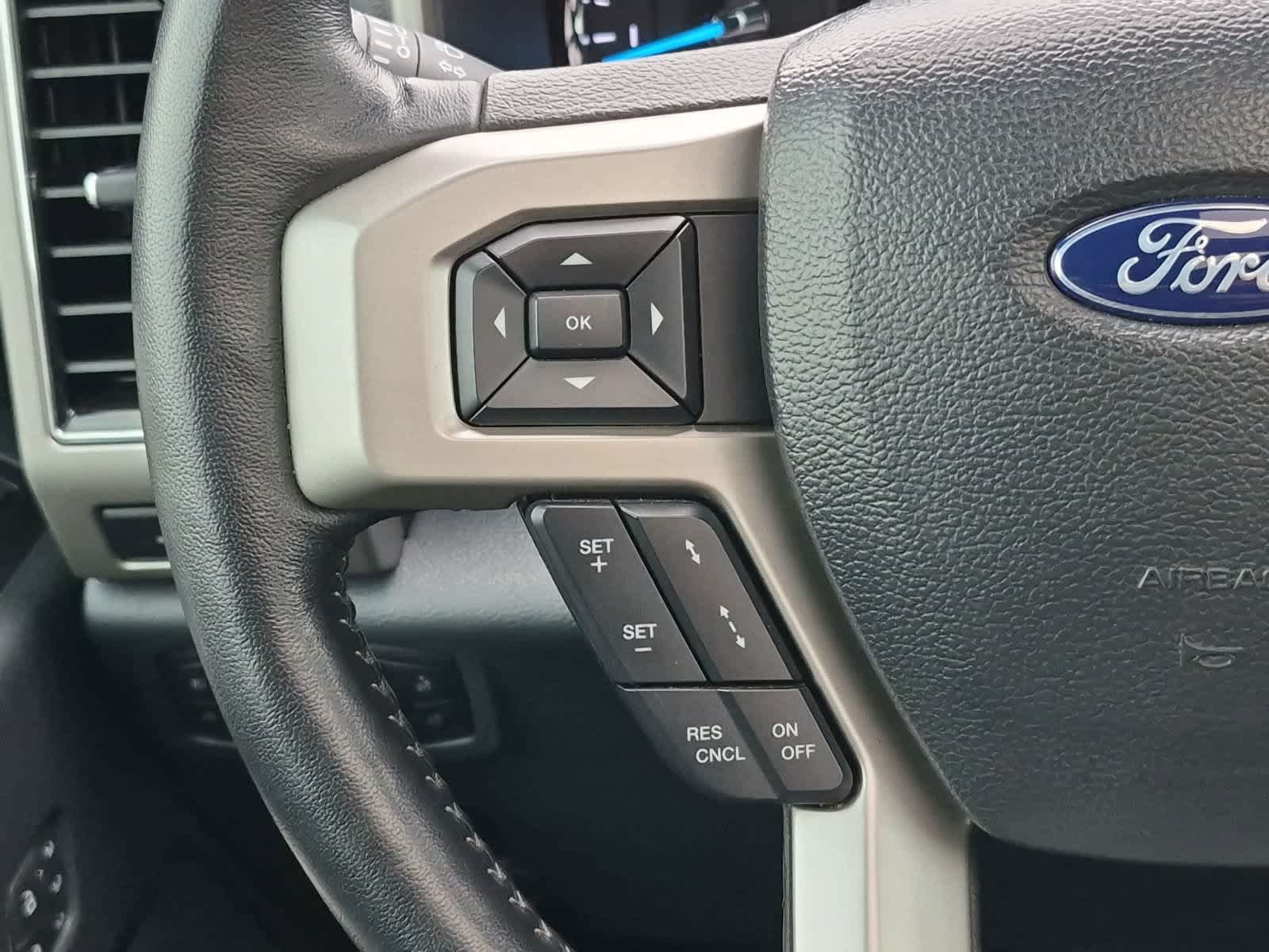Used 2022 Ford F250 Lariat w/ Black Appearance Package AWD/4WD image 25