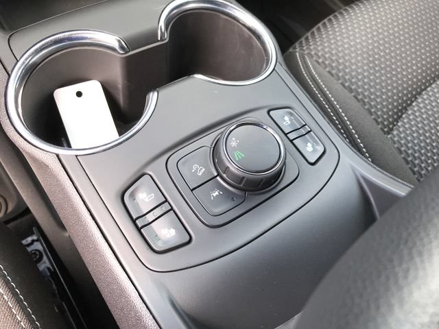 Used 2023 GMC Terrain SLE w/ Driver Convenience Package FWD image 14