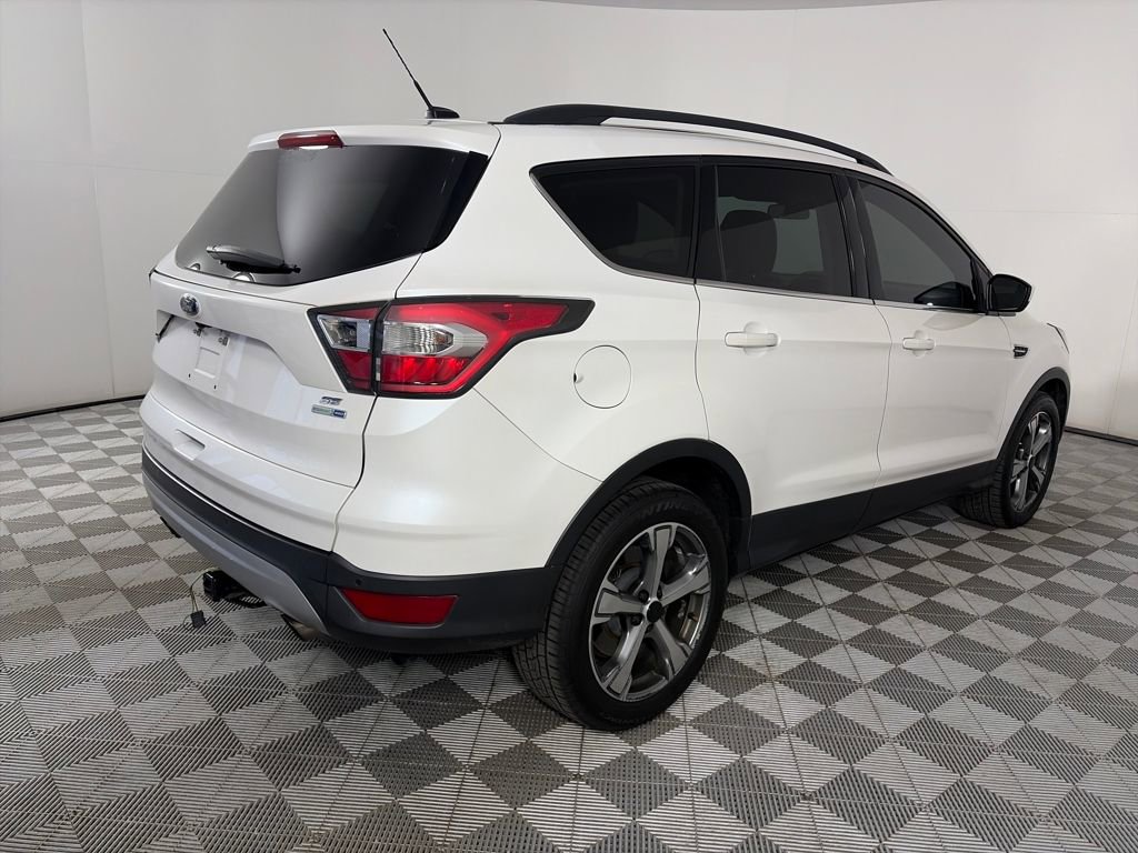 Used 2017 Ford Escape SE w/ SE Leather Comfort Package image 6