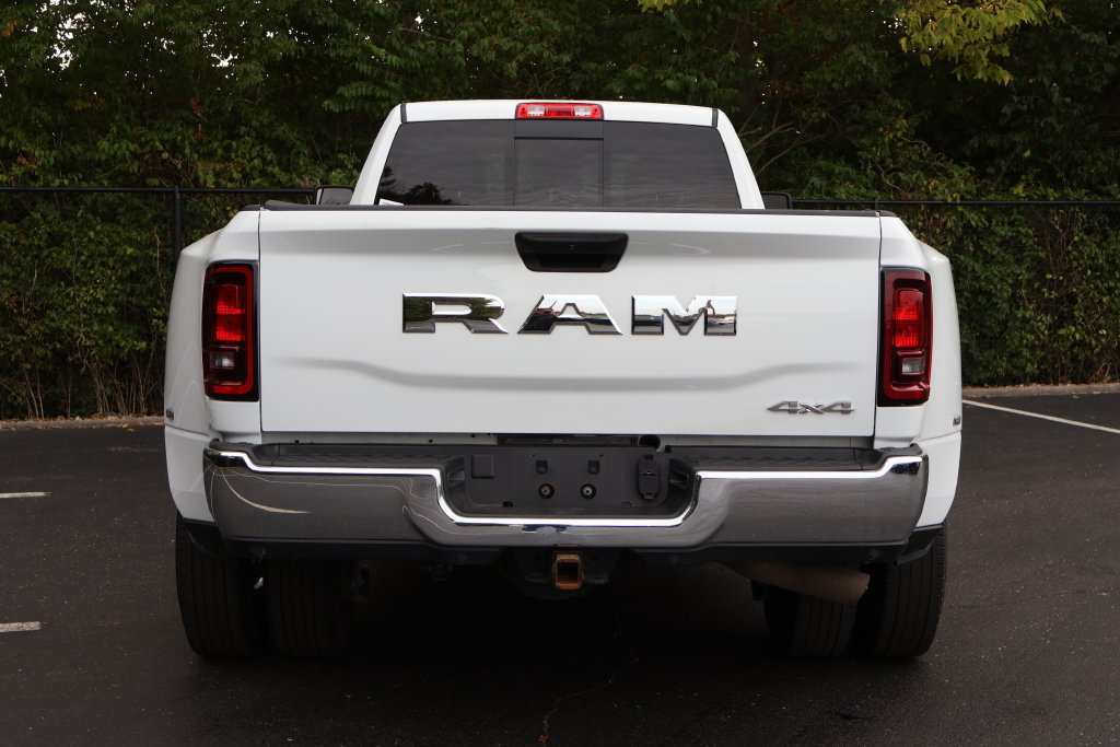 Used 2025 RAM 3500 Tradesman AWD/4WD image 9