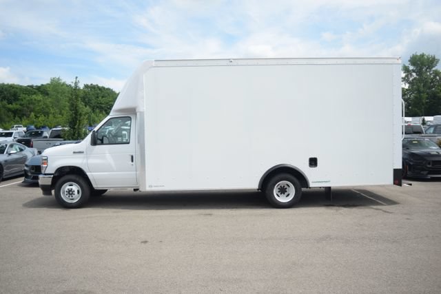 New 2027 Ford E-450 and Econoline 450 Super Duty w/ Power Equipment Group RWD image 17
