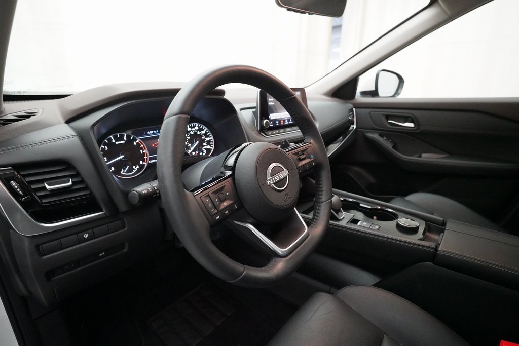 Used 2023 Nissan Rogue SL image 8