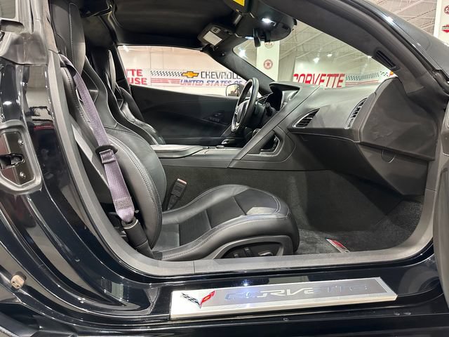 Used 2015 Chevrolet Corvette Z06 w/ 3LZ Preferred Equipment Group RWD image 27