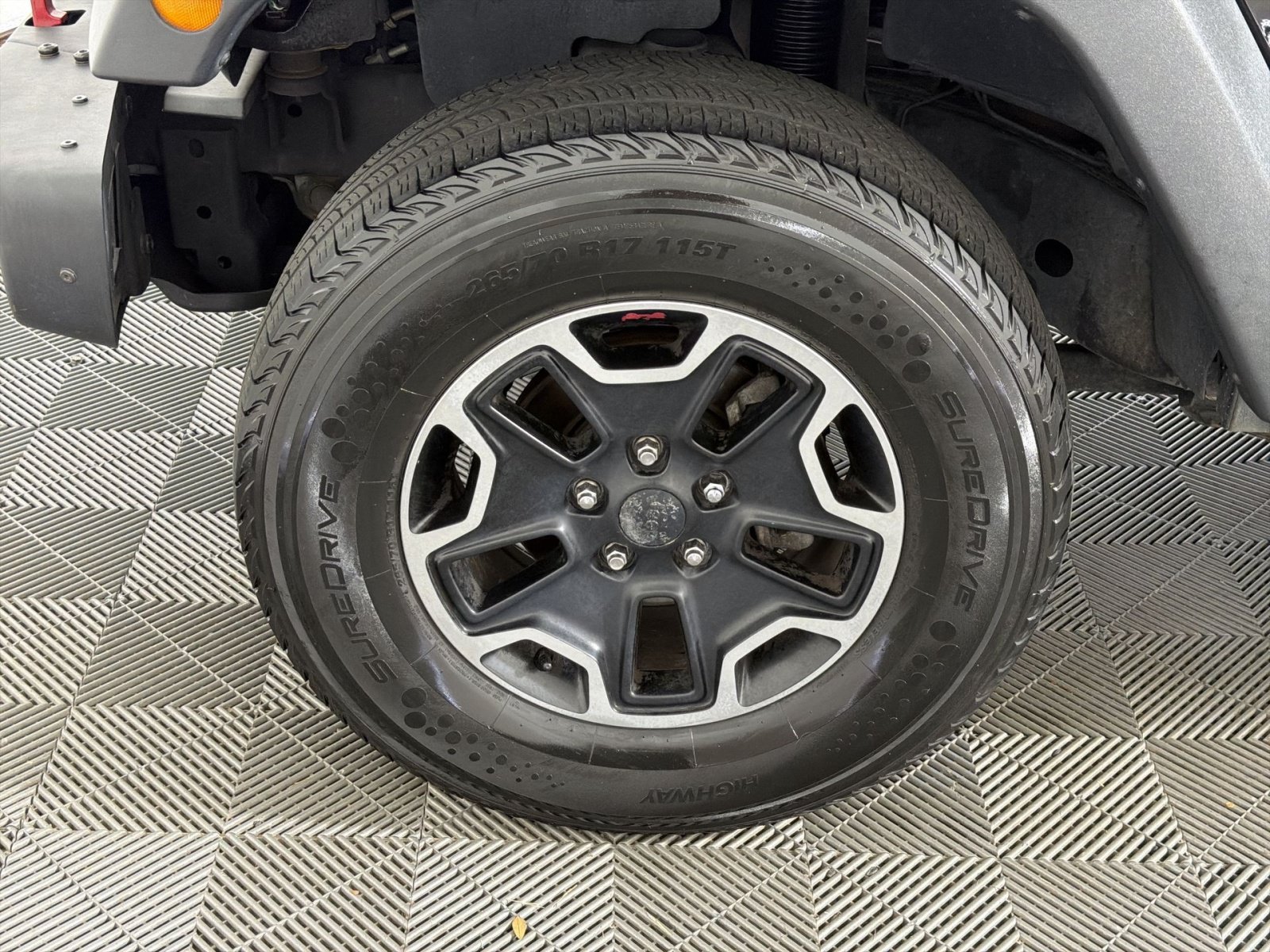 Used 2016 Jeep Wrangler Unlimited Rubicon AWD/4WD image 12