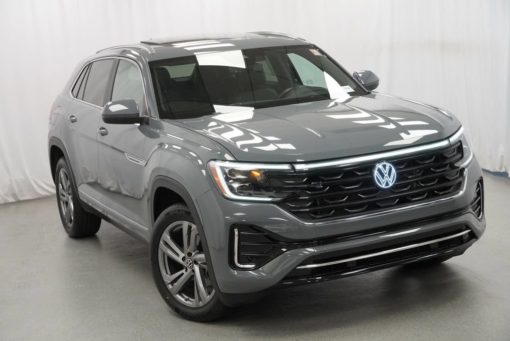 Used 2024 Volkswagen Atlas Cross Sport SEL R-Line AWD/4WD image 37