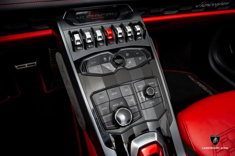 Used 2019 Lamborghini Huracan LP 580-2 image 33