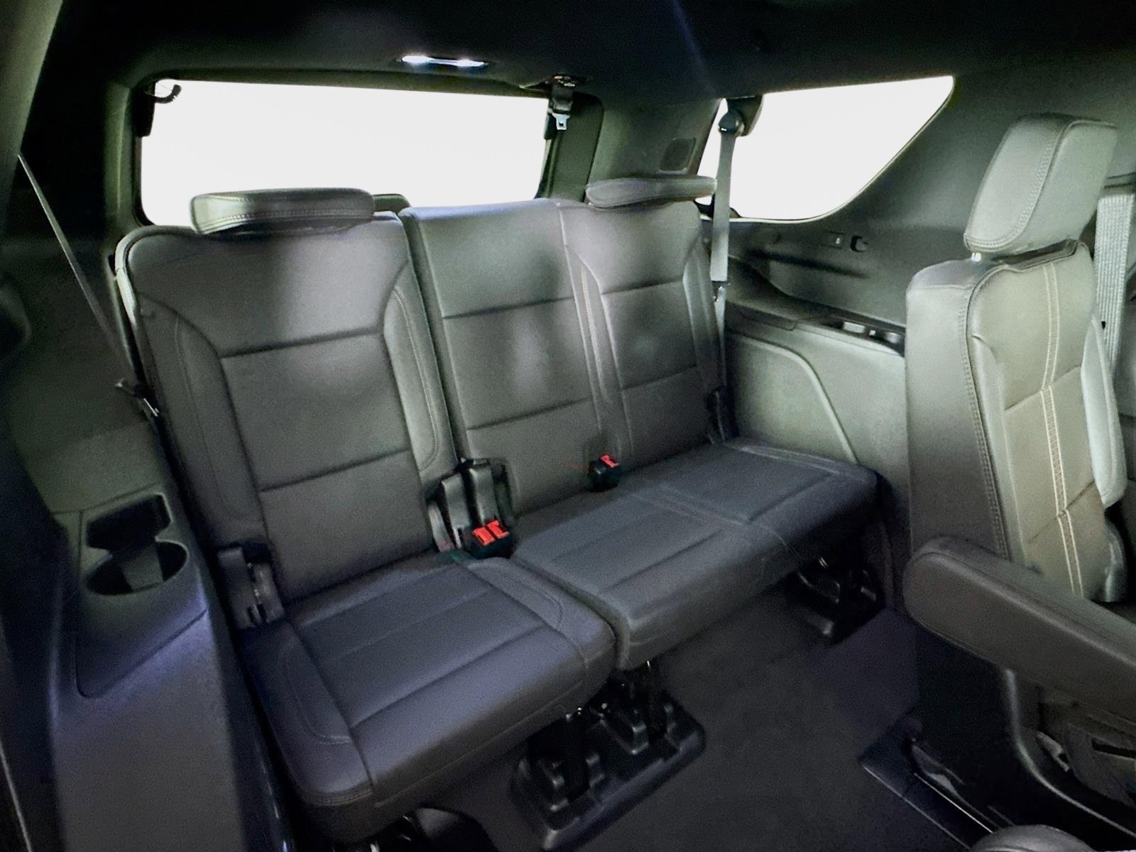 Used 2025 Chevrolet Tahoe High Country image 29