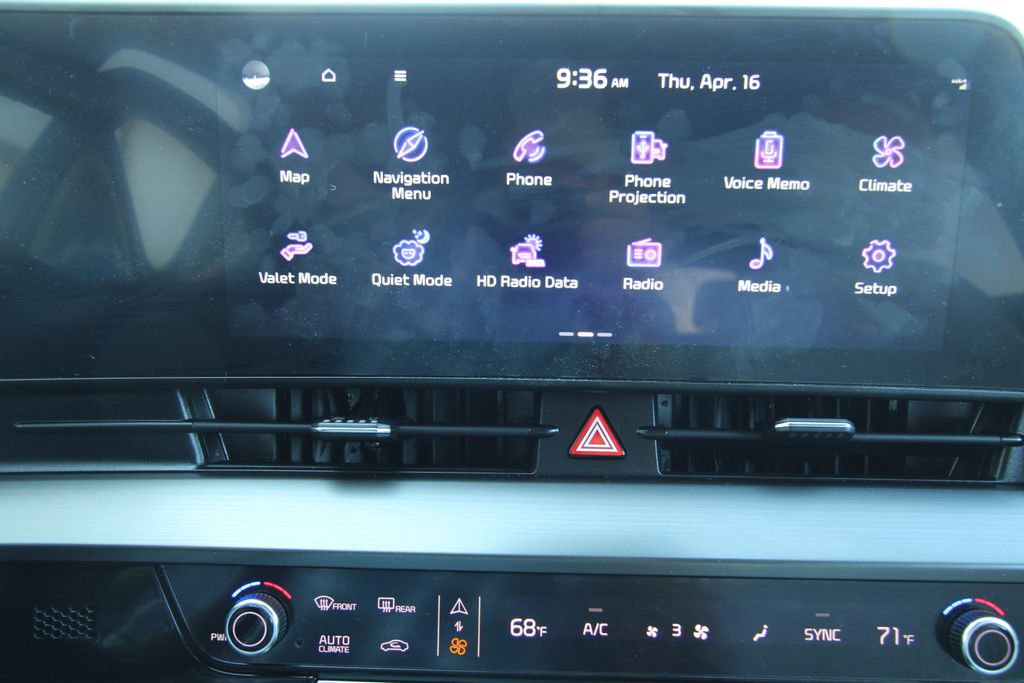 Used 2024 Kia Sportage EX image 32