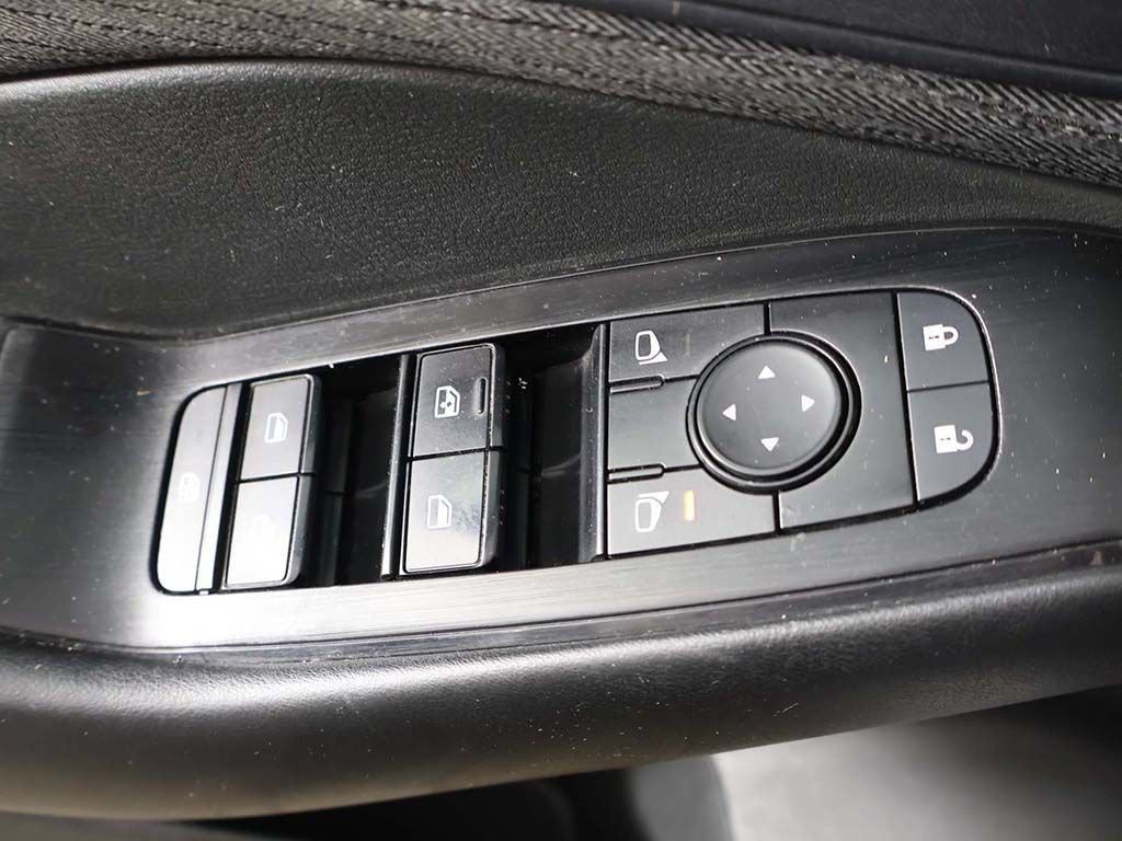 Used 2023 Nissan Rogue S AWD/4WD image 40