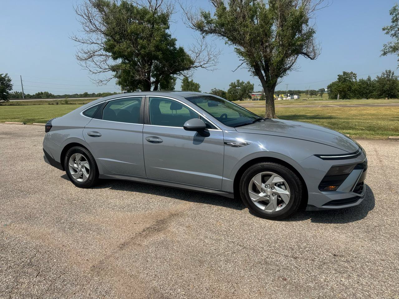 Used 2025 Hyundai Sonata SE FWD image 11