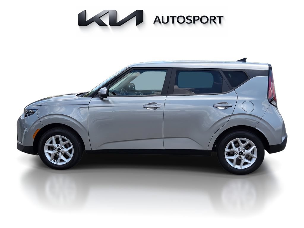 Certified 2023 Kia Soul S FWD image 13