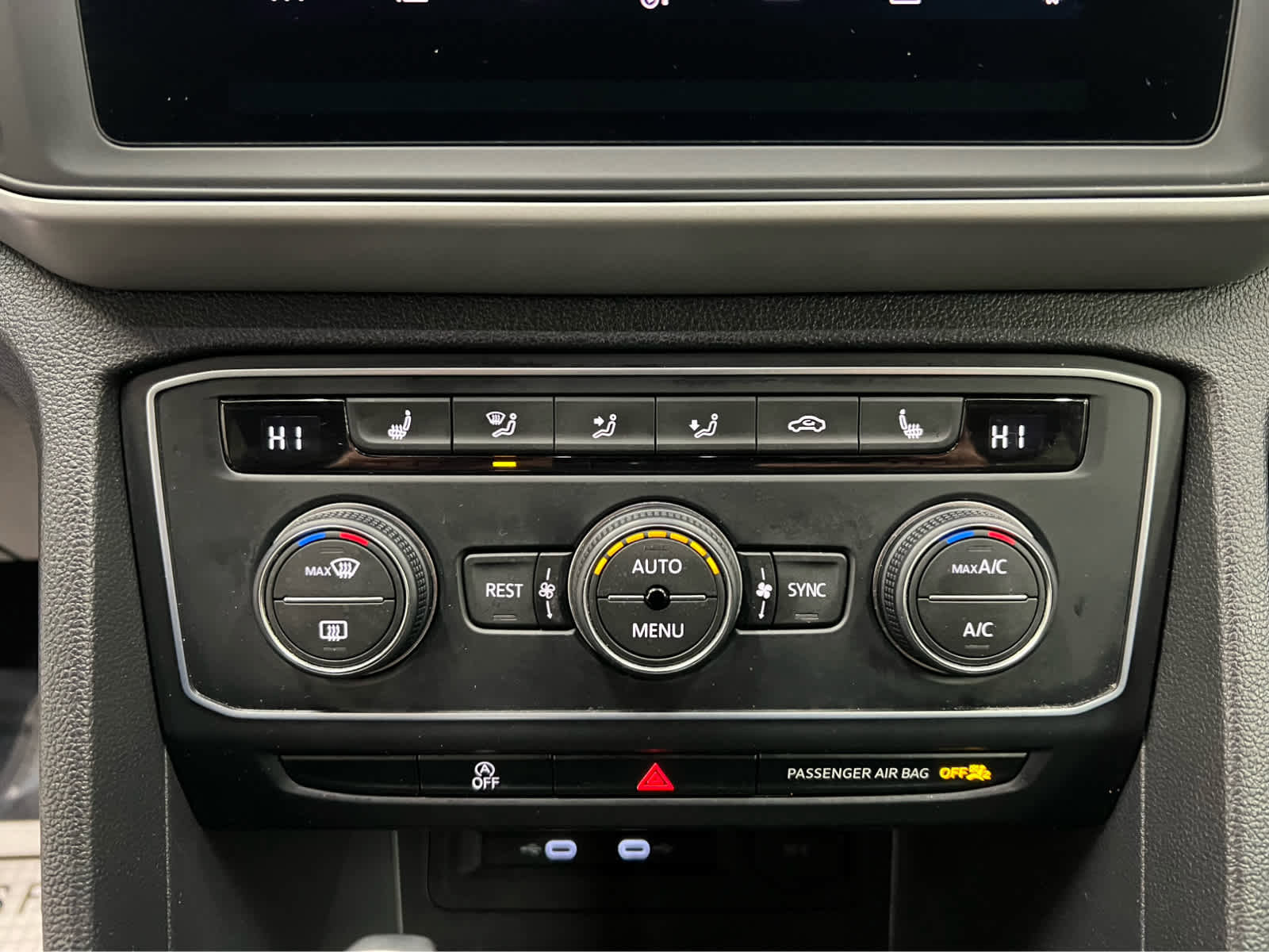 Used 2021 Volkswagen Atlas SE w/ Towing Package image 24