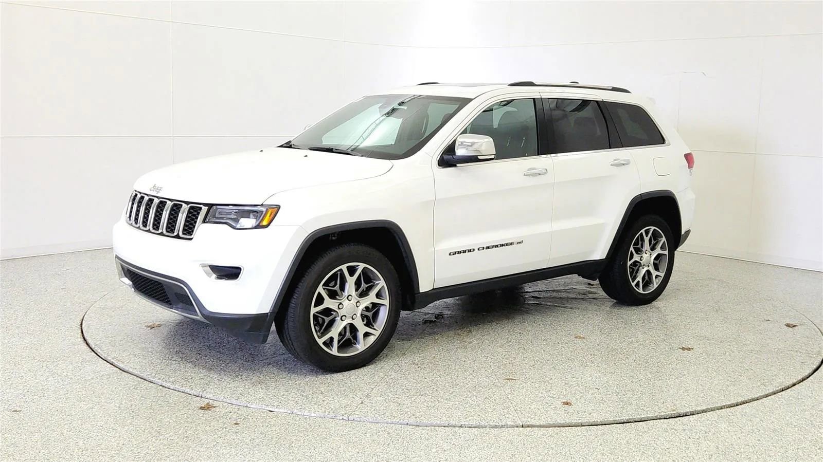 Used 2022 Jeep Grand Cherokee Limited w/ Trailer Tow Group IV image 3