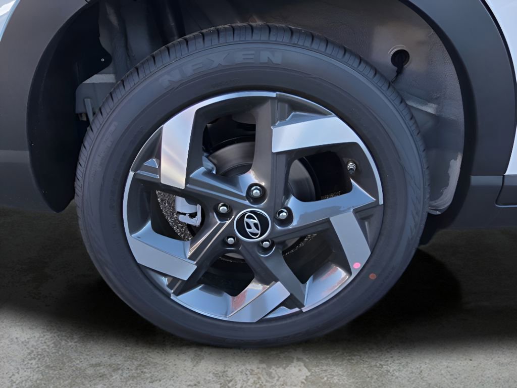 Used 2025 Hyundai Venue SEL image 10