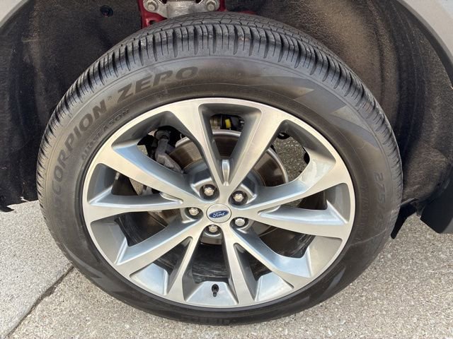 Used 2025 Ford Explorer Platinum w/ Ultimate Package image 14