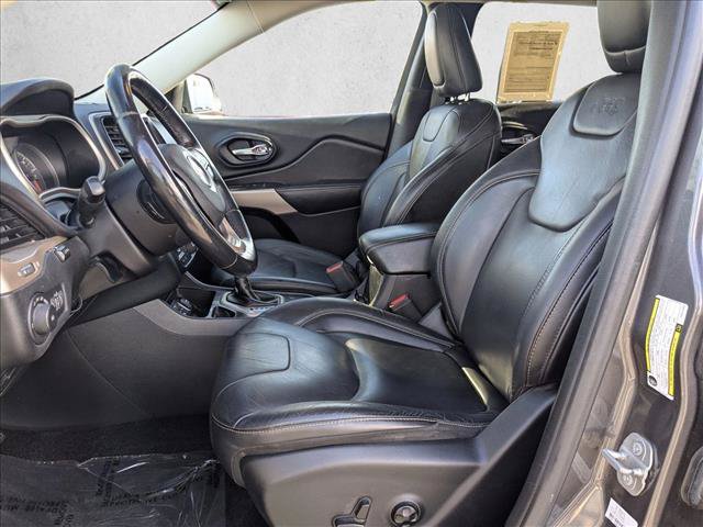 Used 2017 Jeep Cherokee Limited FWD image 17