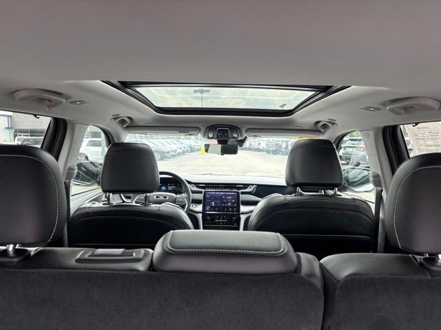 Used 2022 Jeep Grand Cherokee Limited 4xe w/ Luxury Tech Group II AWD/4WD image 34