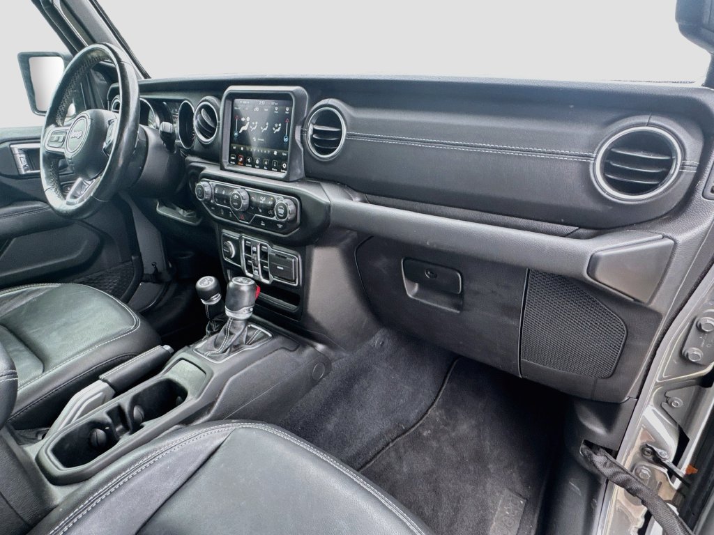 Certified 2022 Jeep Wrangler Unlimited Sahara w/ Cold Weather Group AWD/4WD image 32