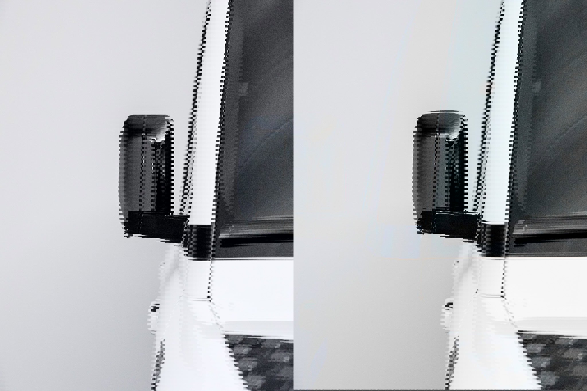 Used 2023 Land Rover Defender 110 X-Dynamic SE AWD/4WD image 6