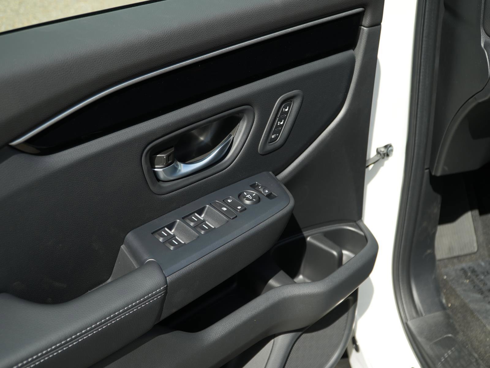 Used 2025 Honda Pilot Touring image 14