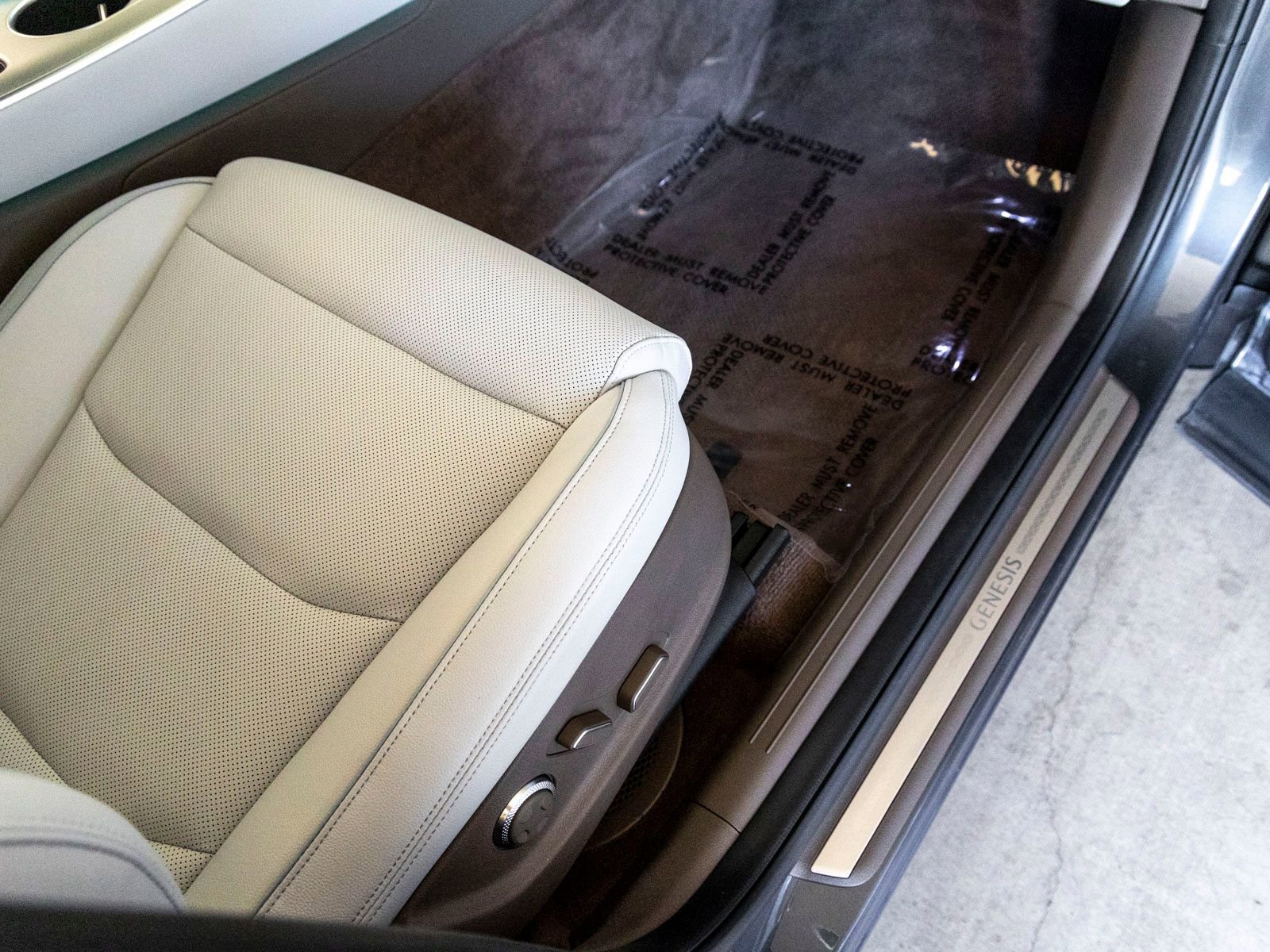 Used 2026 Genesis GV70 2.5T Advanced image 28