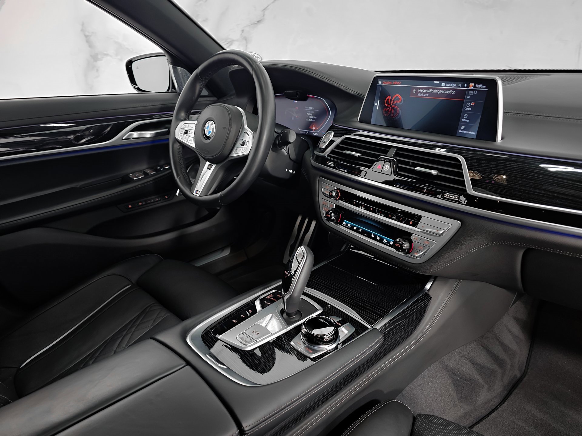 Used 2022 BMW 750i xDrive w/ Executive Package image 14