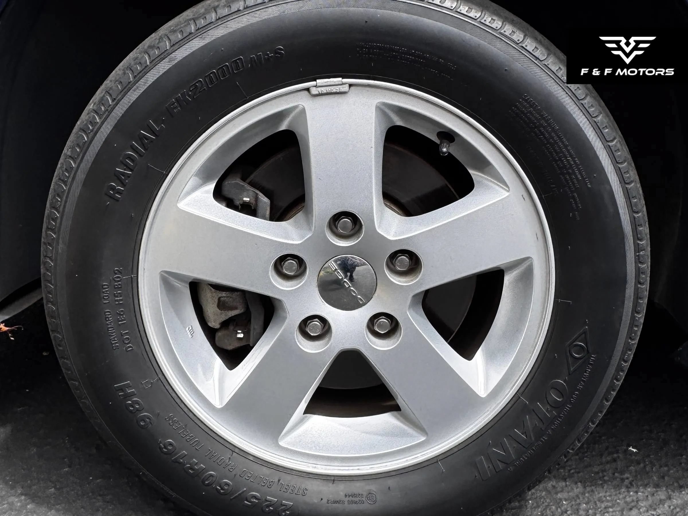 Used 2012 Dodge Grand Caravan SXT FWD image 14