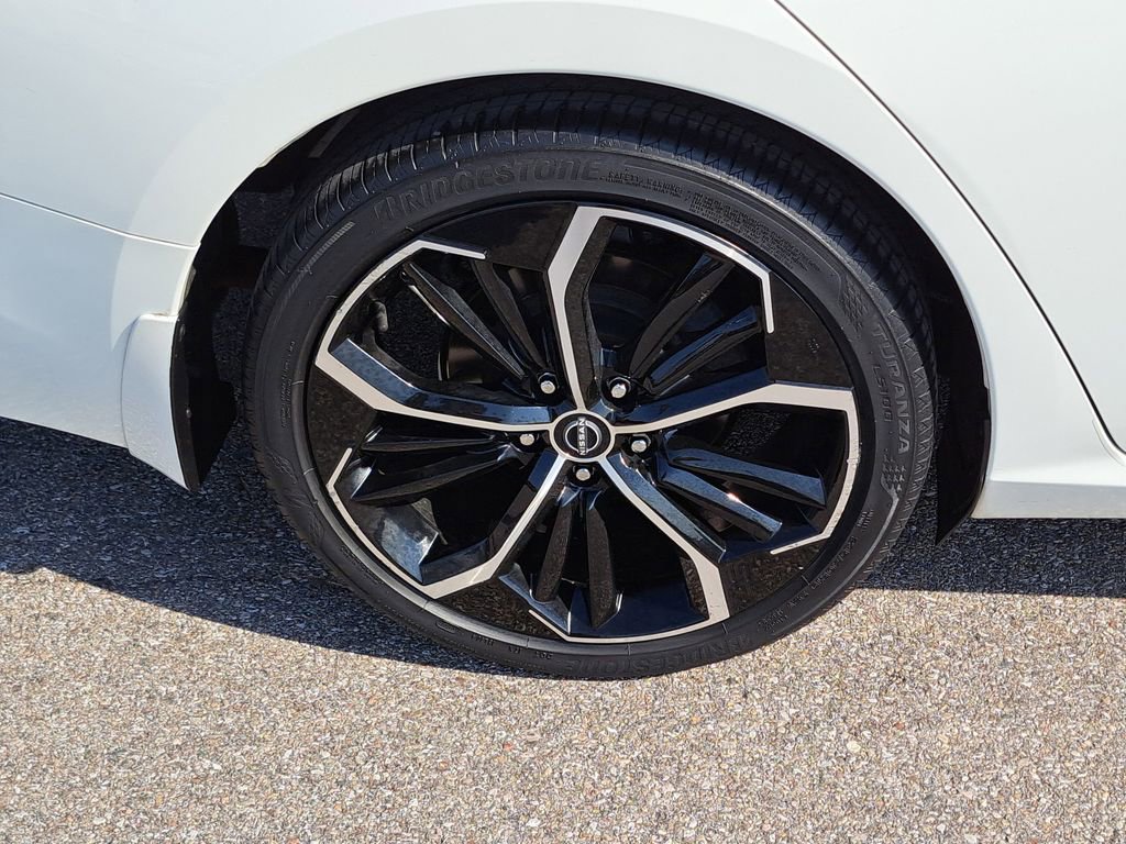 Used 2023 Nissan Altima 2.5 SR w/ SR Premium Package image 6