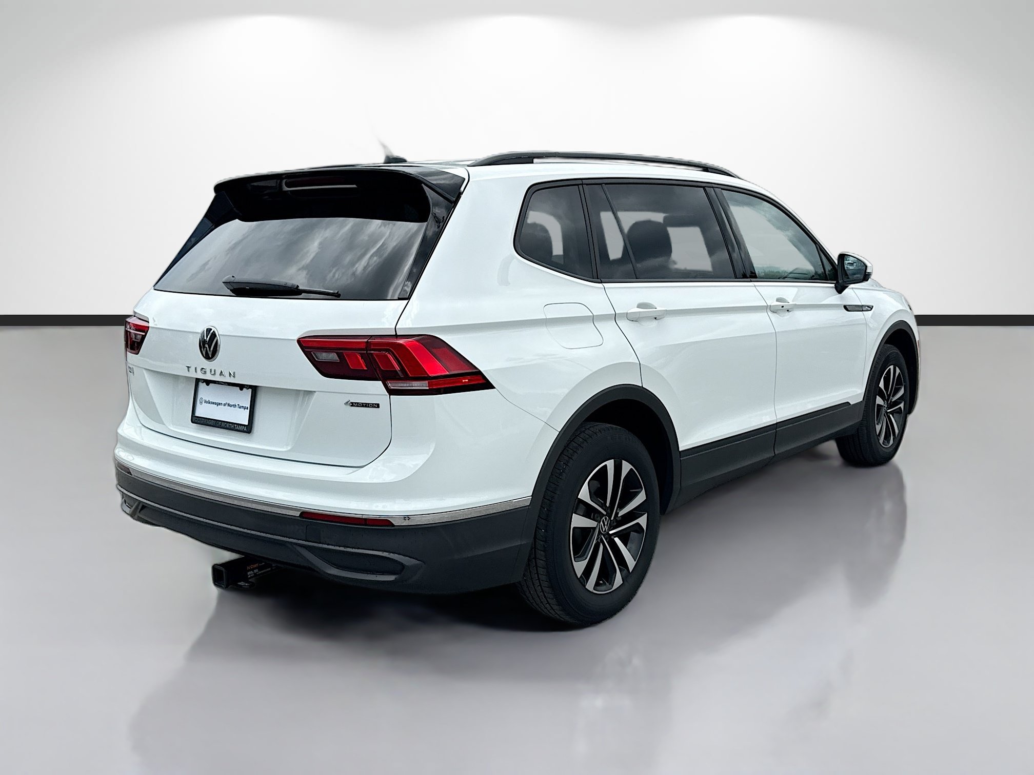 Used 2022 Volkswagen Tiguan S AWD/4WD image 3