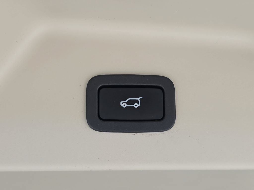 Used 2018 Land Rover Range Rover Long Wheelbase Supercharged AWD/4WD image 16