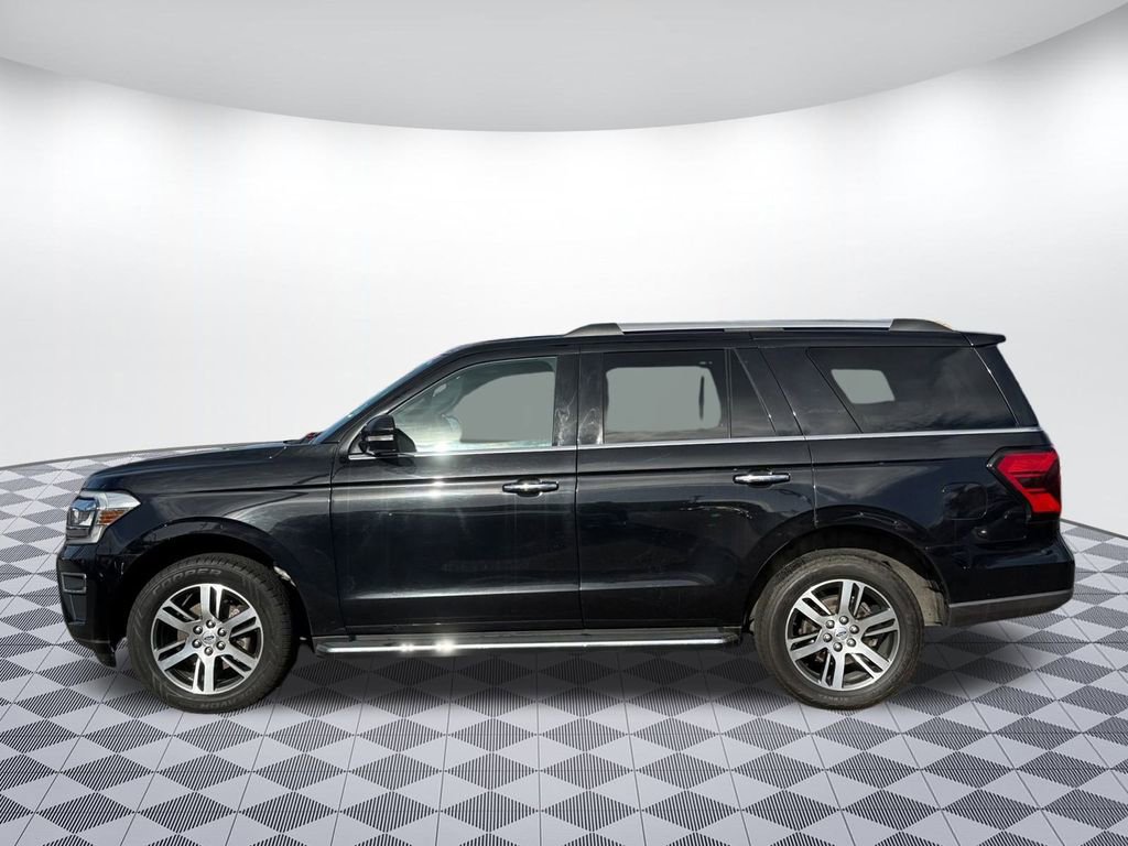 Used 2022 Ford Expedition Limited image 4