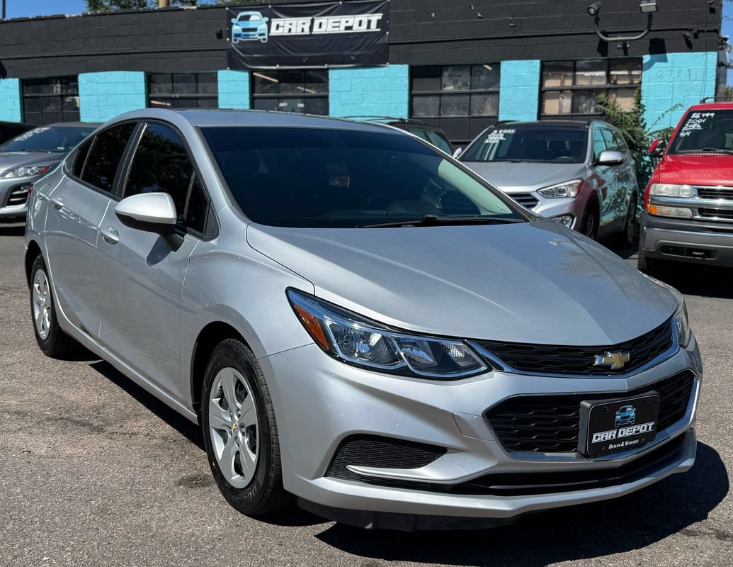 Used 2017 Chevrolet Cruze LS FWD image 1